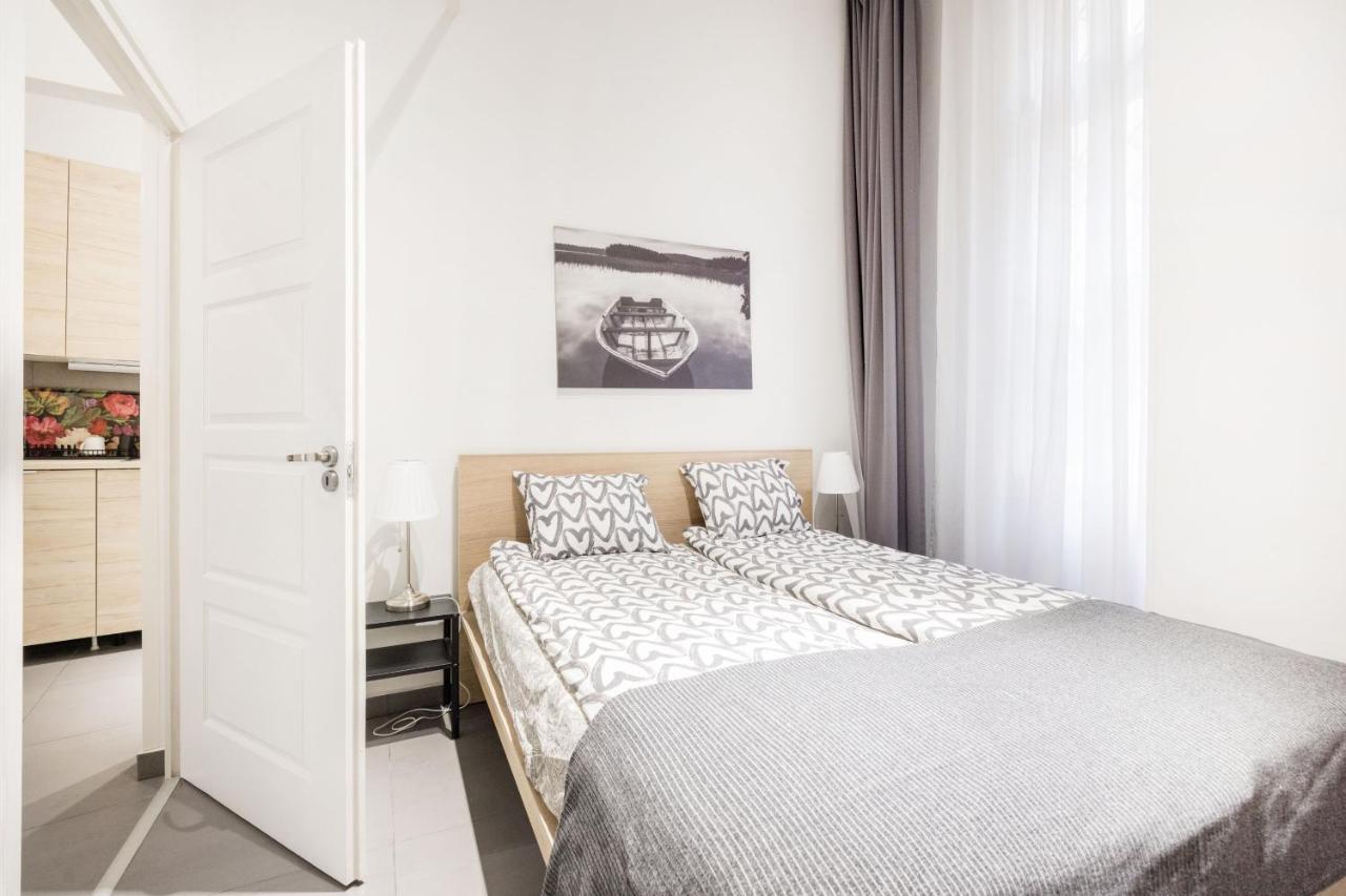Elegant Apartment In Super Central Location Budapeste Exterior foto