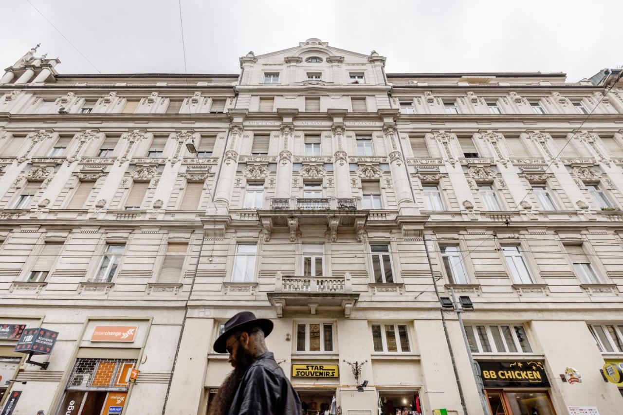 Elegant Apartment In Super Central Location Budapeste Exterior foto